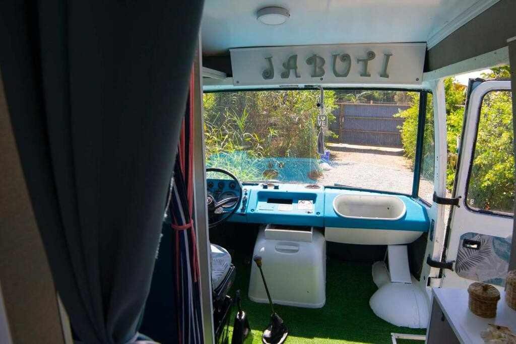 Jabuti Autocaravana Con Porche Y Aparcamiento Кадис Екстериор снимка